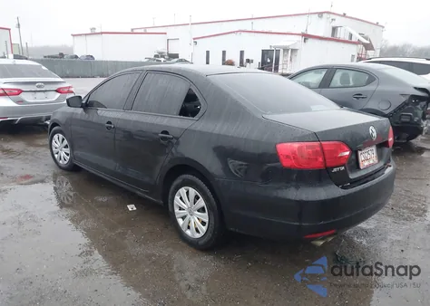 2013 Volkswagen Jetta 2.0L S из США, поврежденный, VIN 3VW2K7AJ7DM353130